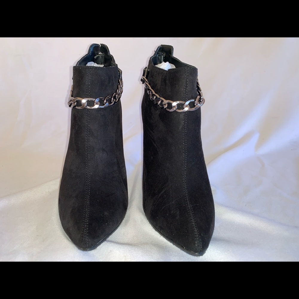 Black sueded Breckelles Baylee-12 heels